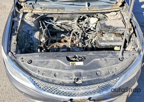 2015 Chrysler 200 Limited z USA, uszkodzony, nr VIN 1C3CCCAB4FN709228